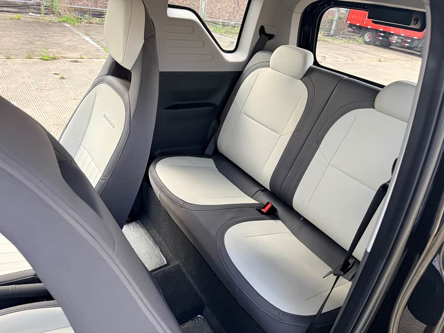 Geely Galaxy Panda 2025 — фото 19