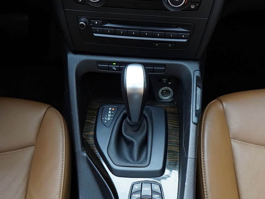 BMW X1 2010 — фото 10