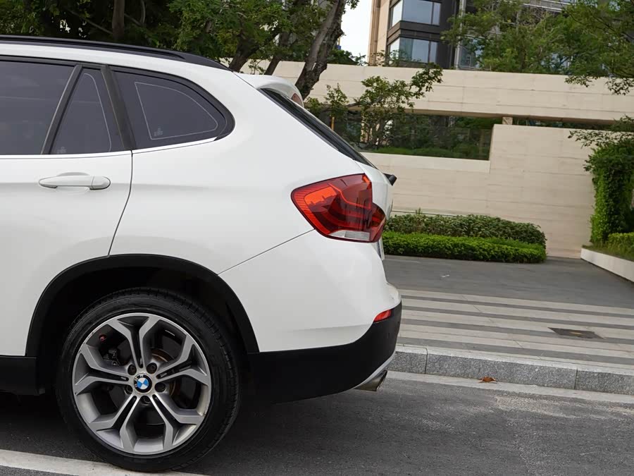 BMW X1 2010 — фото 24