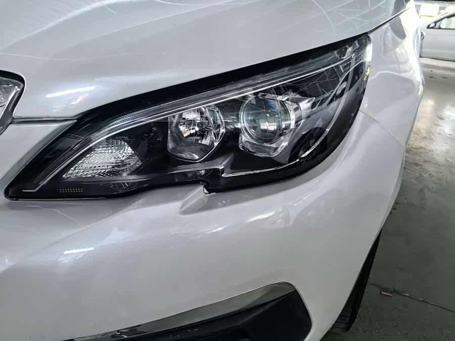Peugeot 308 2016