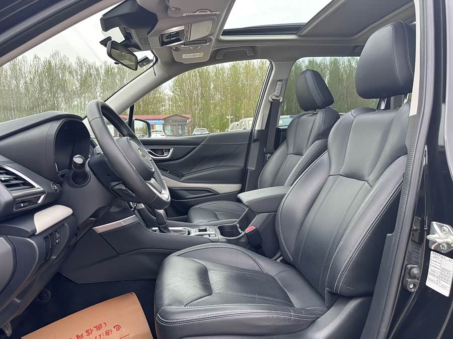 Subaru Forester 2022 — фото 20