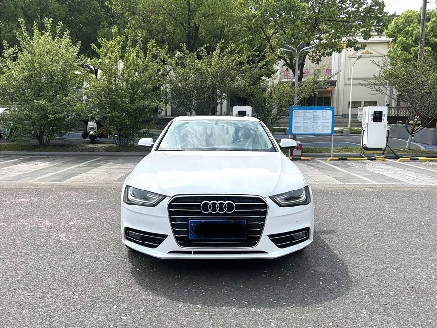 Audi A4L 2016