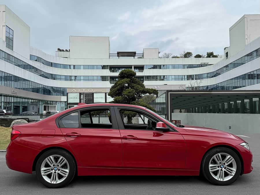 BMW 3 Series 2016 — фото 14