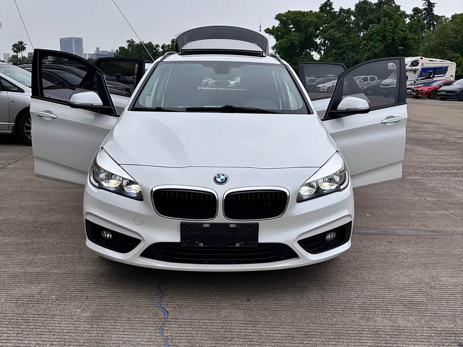 BMW 2 Series Station Wagon 2016