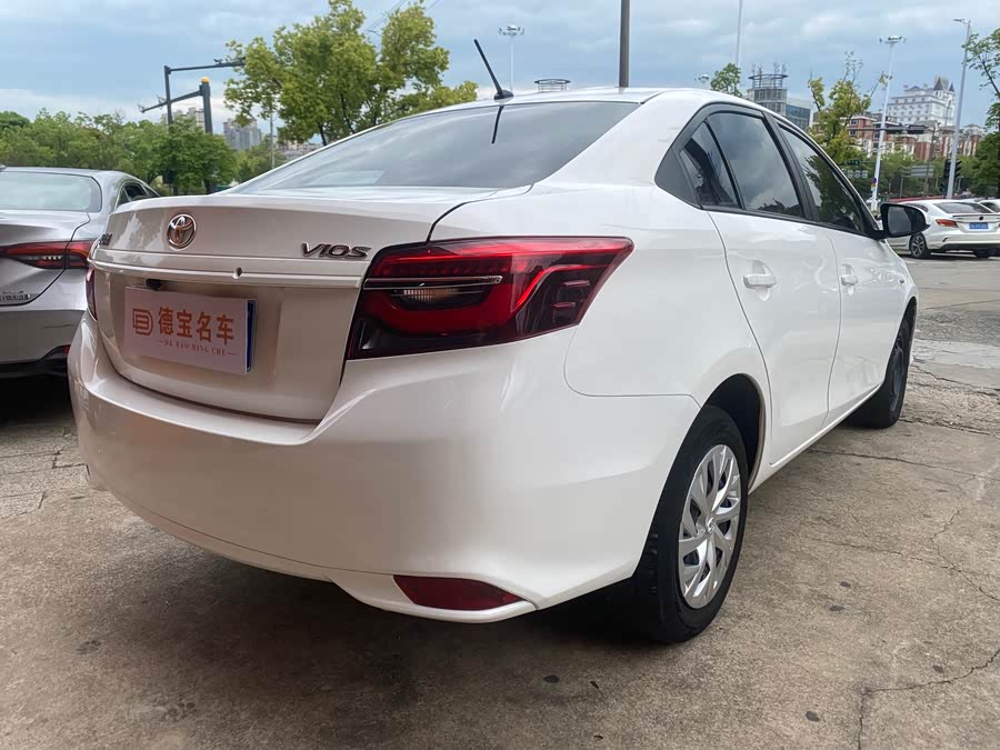 Toyota Vios 2022 — фото 12