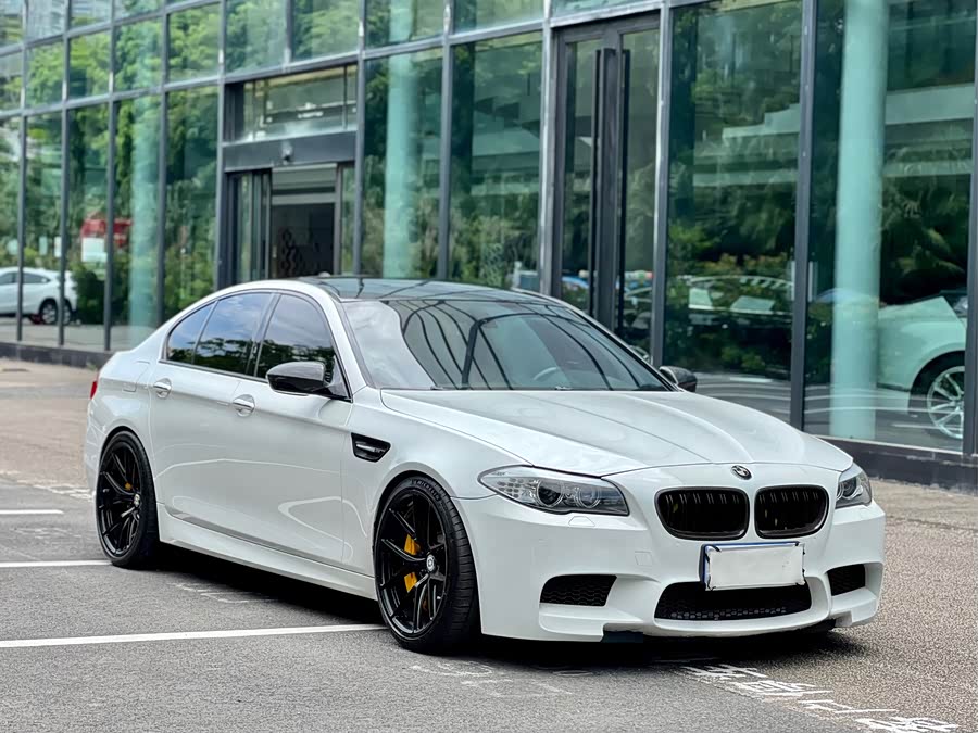 BMW M5 2012