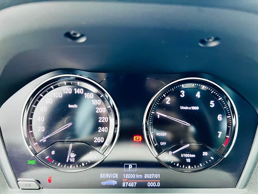 BMW 1 Series 2018 — фото 13