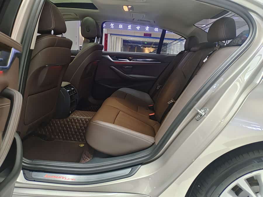 BMW 5 Series 2020 — фото 14