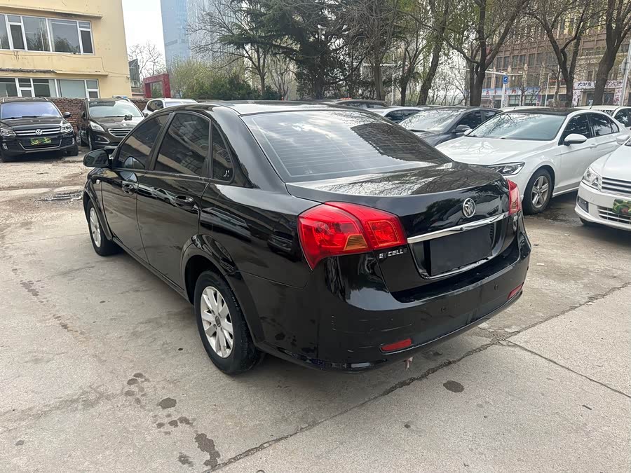 Buick Excelle 2013