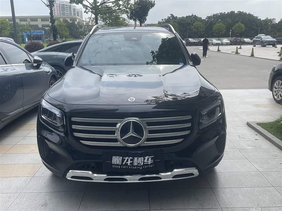 Mercedes-Benz GLB 2024