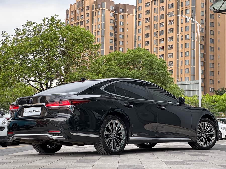Lexus LS 2018