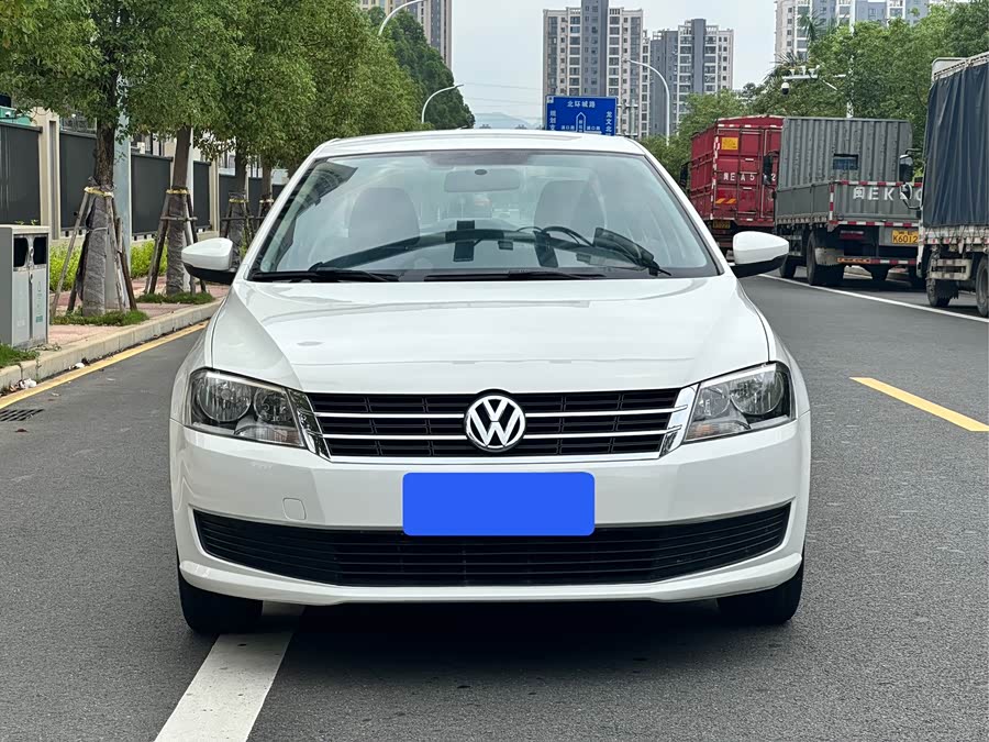 Volkswagen Lavida 2013