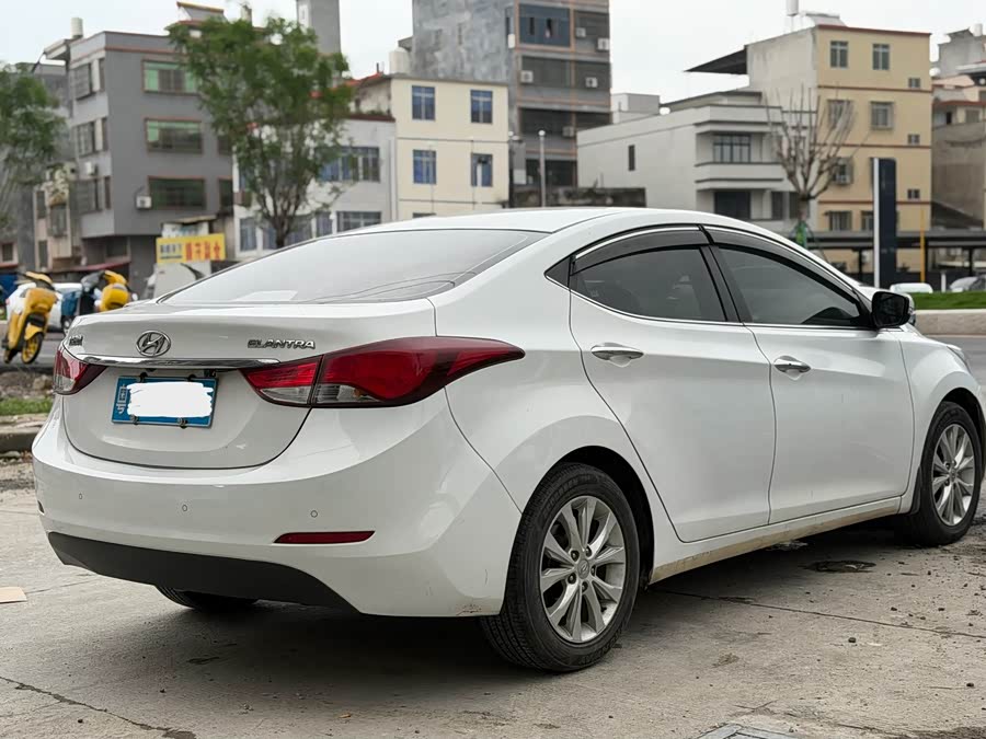 Hyundai Elantra 2016