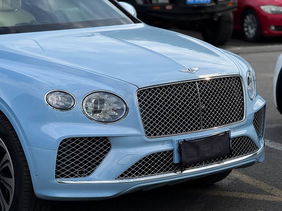 Bentley Bentayga 2021 — фото 15