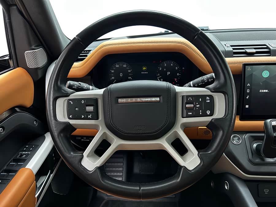 Land Rover Defender 2023 — фото 14