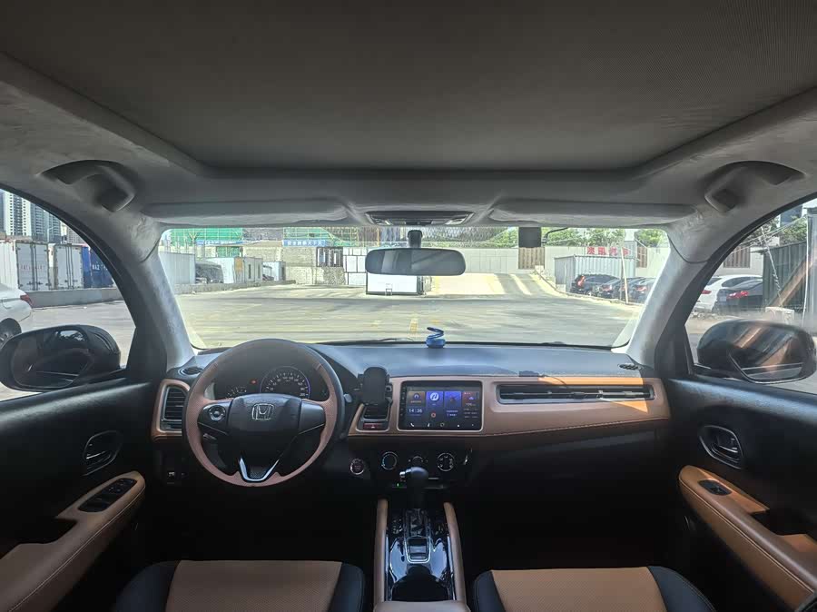 Honda Vezel 2016