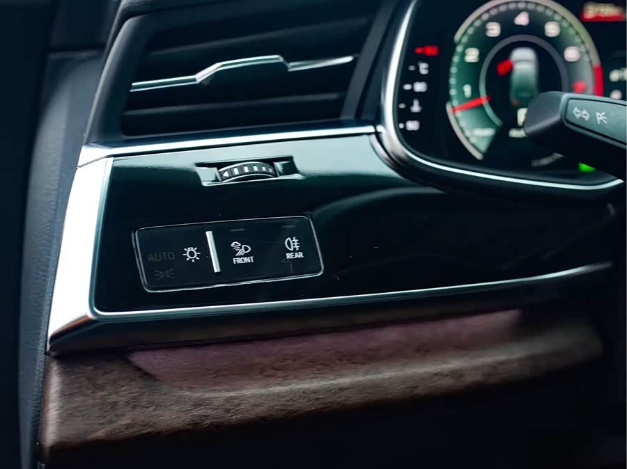 Audi Q7 2021 — фото 20