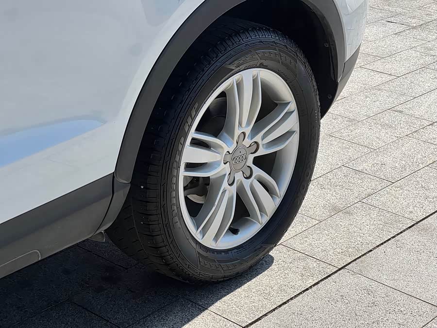 Audi Q3 2015 — фото 14