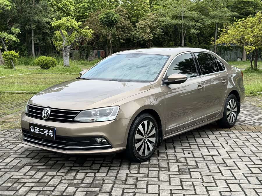 Volkswagen Sagitar 2018