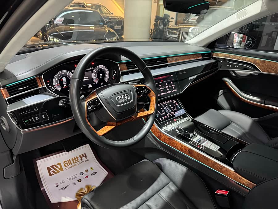 Audi A8 2019 — фото 8