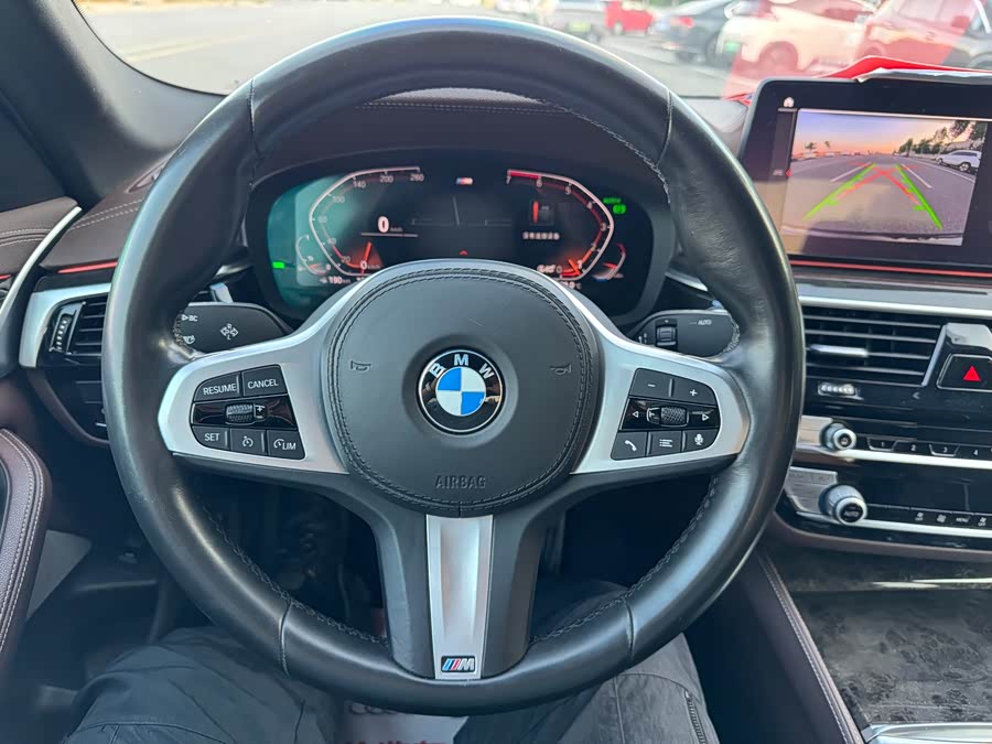 BMW 5 Series 2021 — фото 14