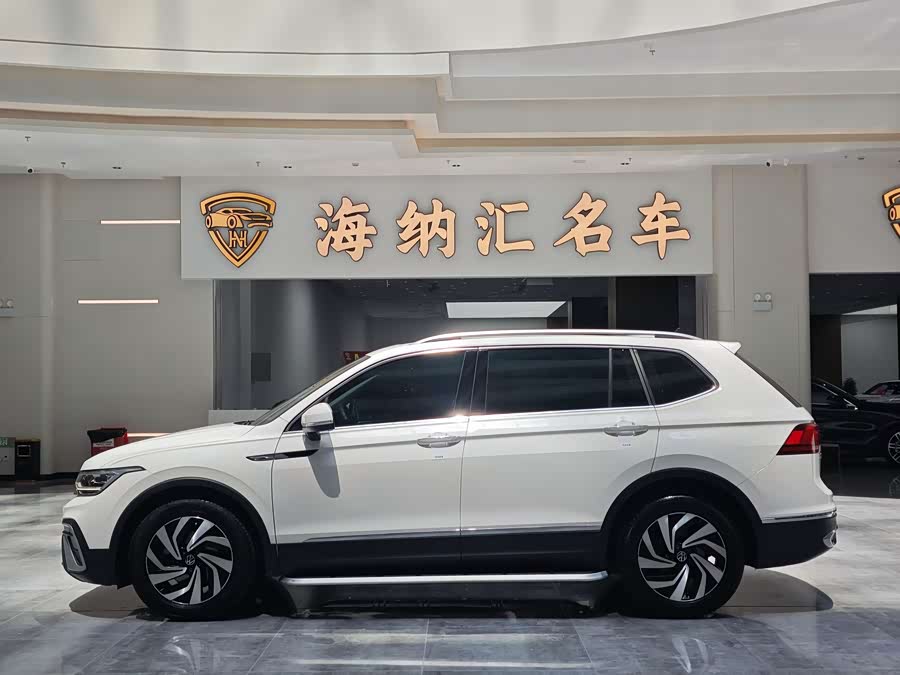 Volkswagen Tiguan L 2022