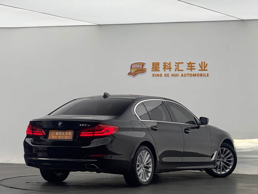 BMW 5 Series 2020 — фото 12