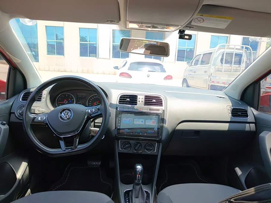 Volkswagen Polo 2016
