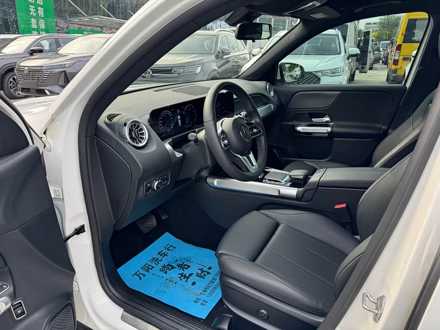 Mercedes-Benz GLB 2021