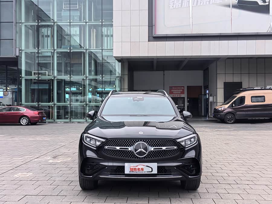 Mercedes-Benz GLC 2023