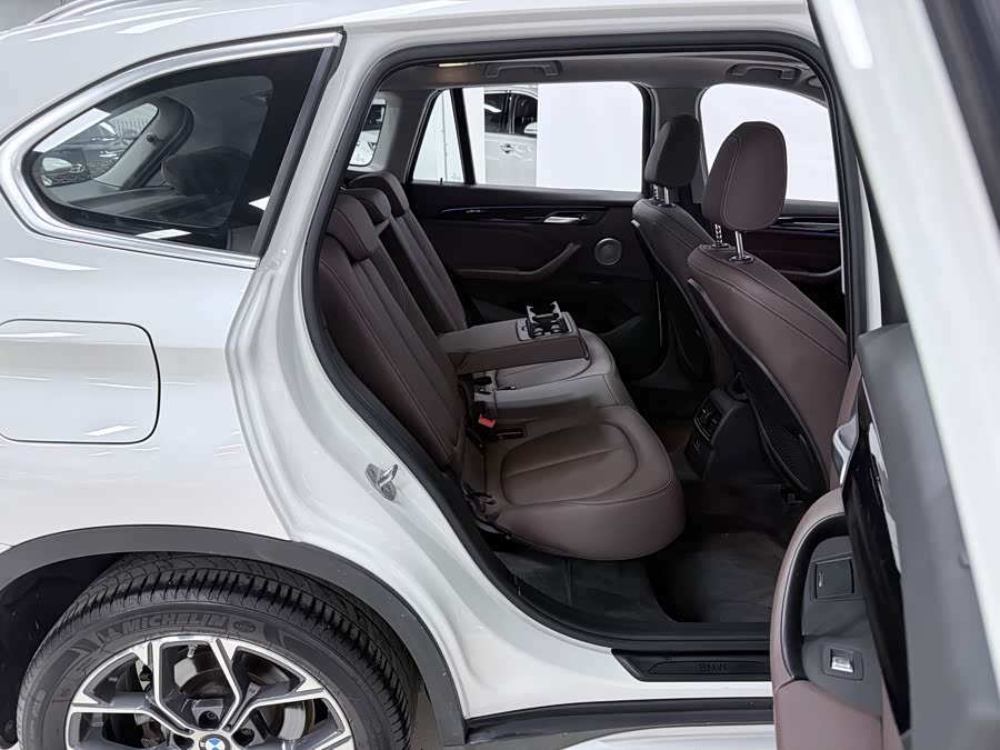 BMW X1 2022 — фото 11