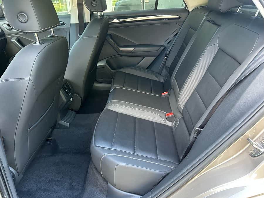 Volkswagen T-Roc 2019