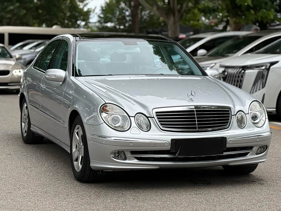 Mercedes-Benz E-Class 2005