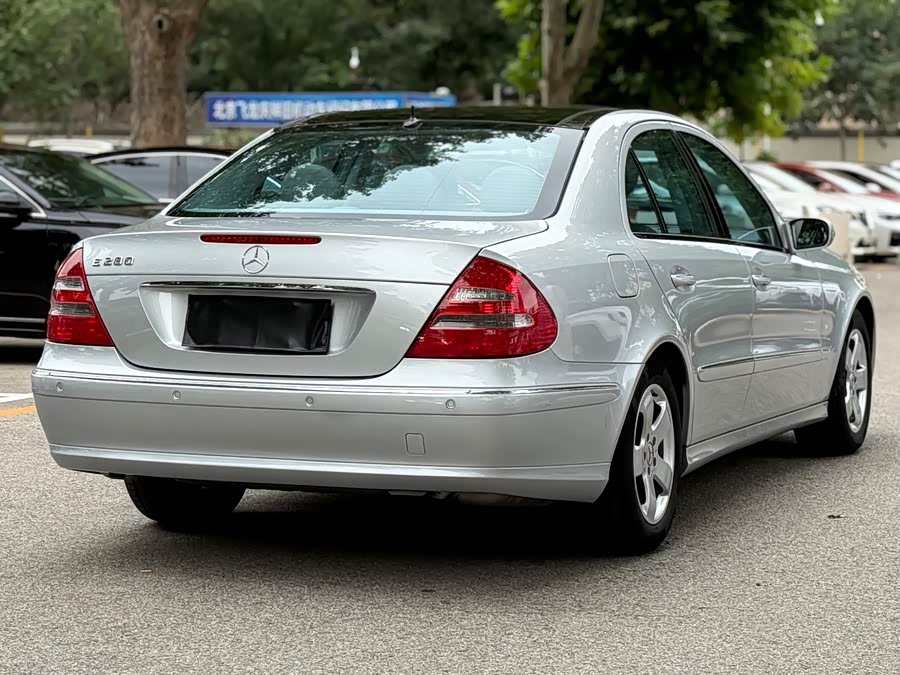 Mercedes-Benz E-Class 2005 — фото 20