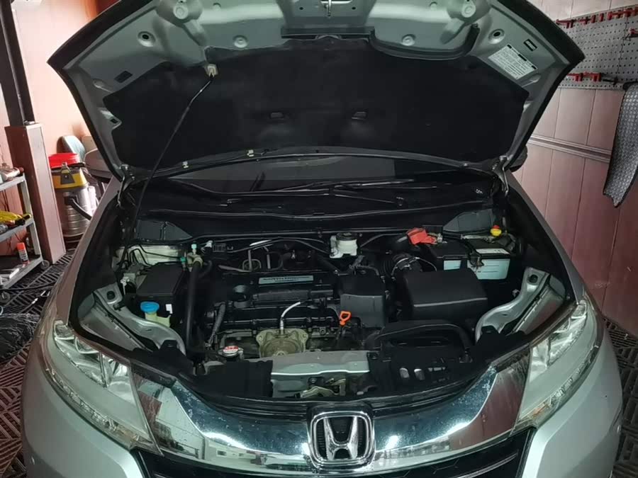 Honda Odyssey 2015 — фото 20