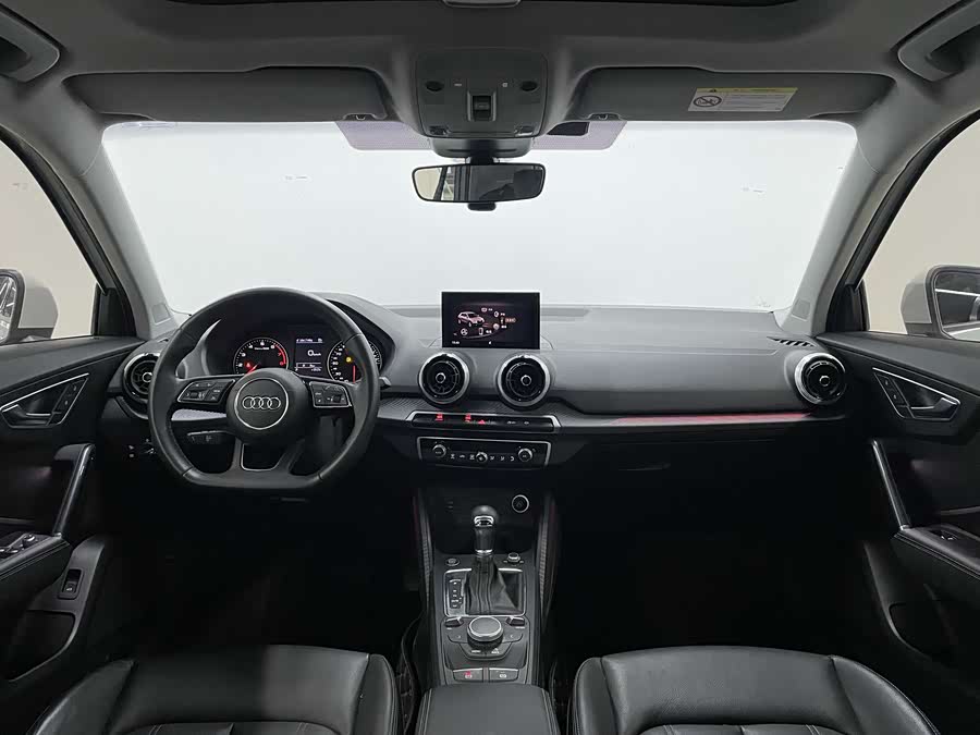 Audi Q2L 2024