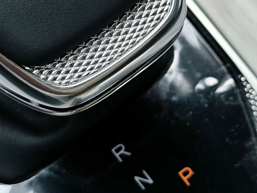 Hongqi HS5 2025 — фото 30