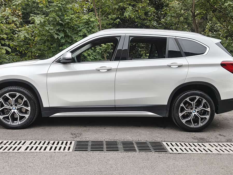 BMW X1 2022 — фото 8