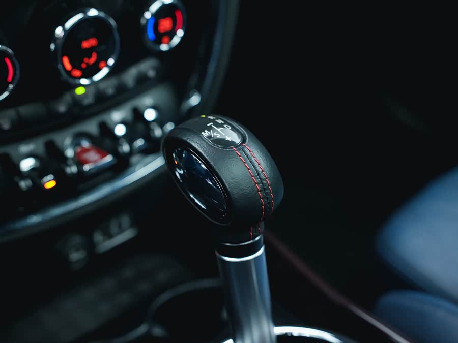 MINI Clubman 2016 — фото 13