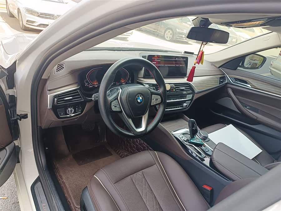 BMW 5 Series 2021