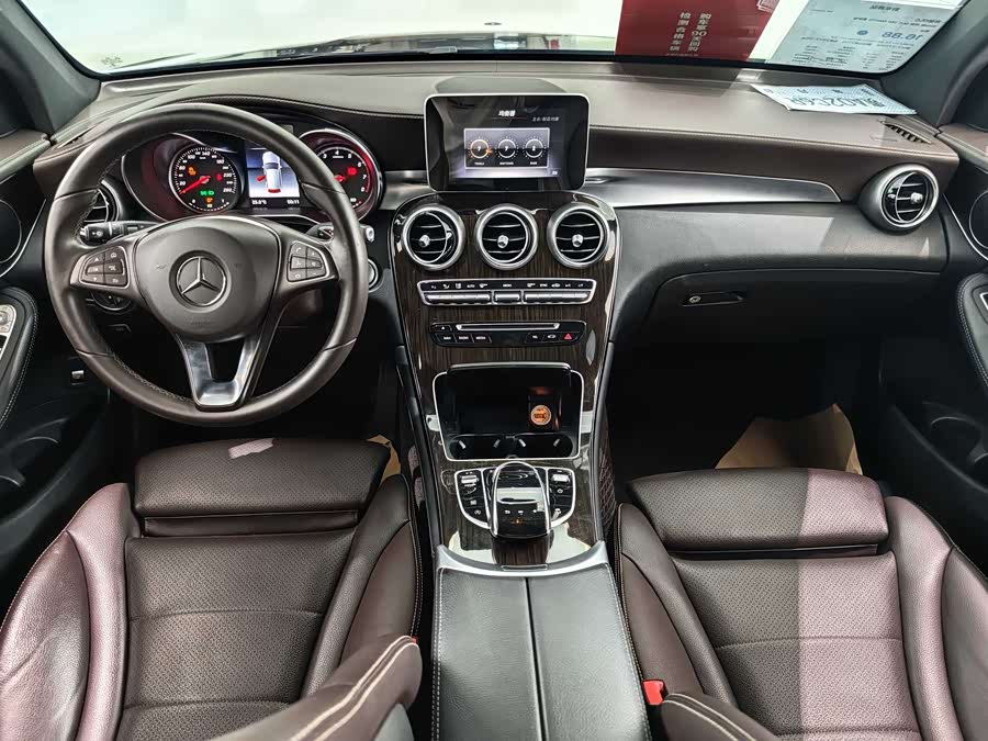 Mercedes-Benz GLC 2018 — фото 10
