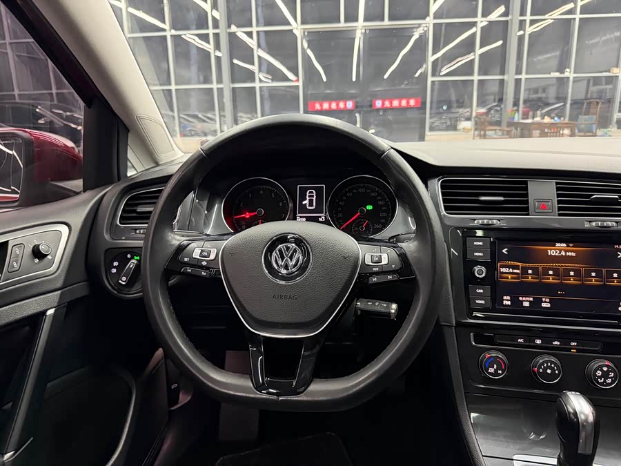 Volkswagen Golf 2019 — фото 10