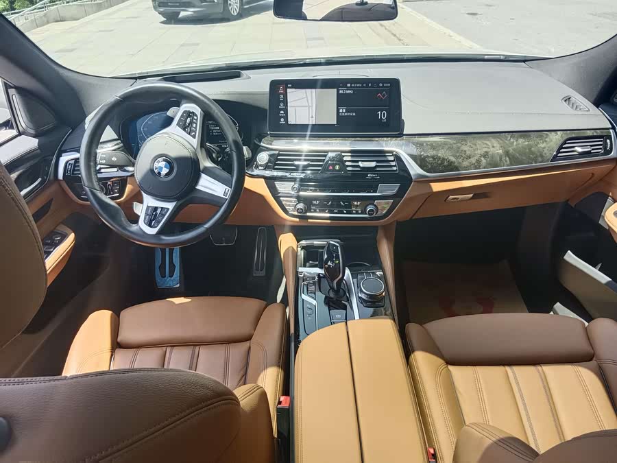 BMW 6 Series GT 2022 — фото 11