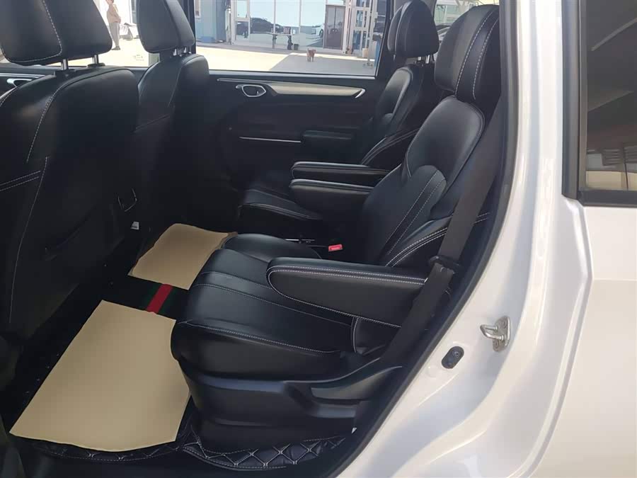 GAC Trumpchi M6 2023 — фото 25