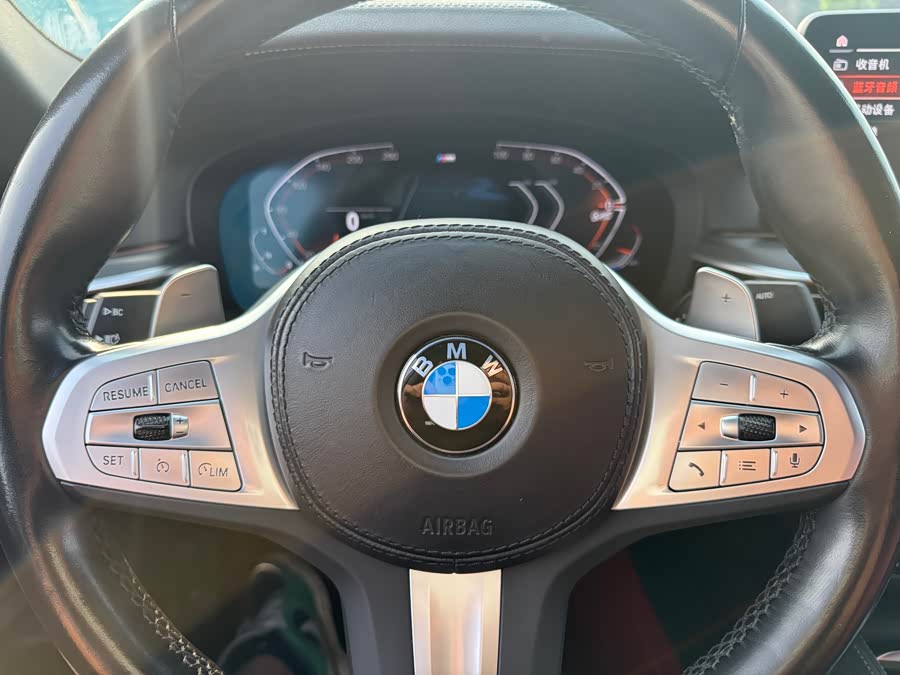 BMW 5 Series 2023 — фото 14