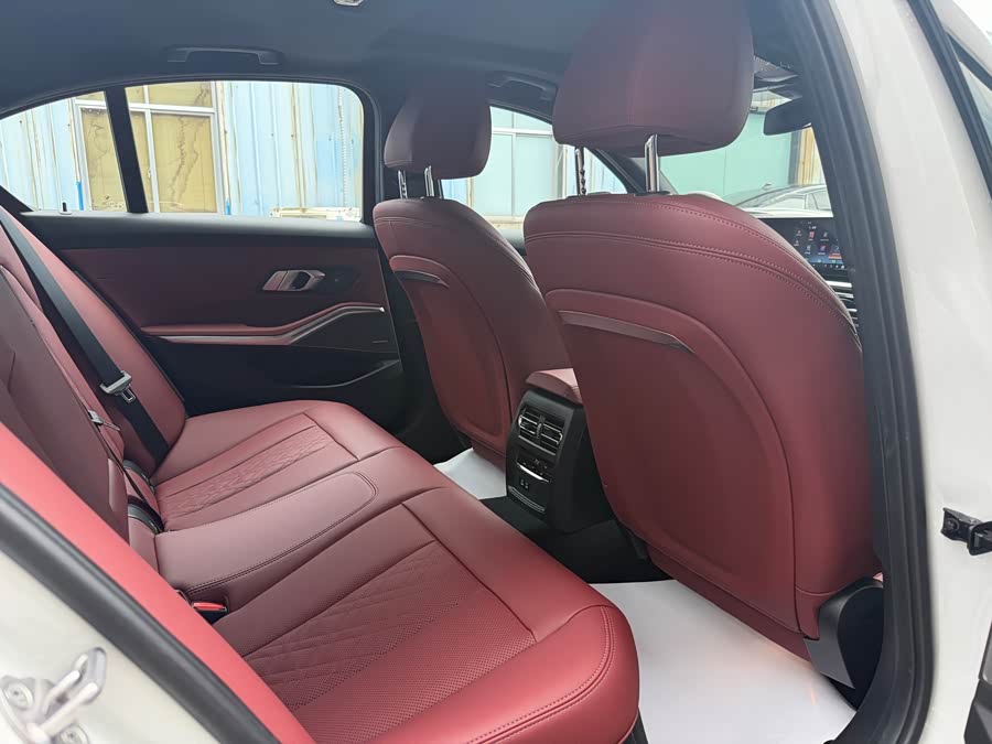 BMW 3 Series 2024