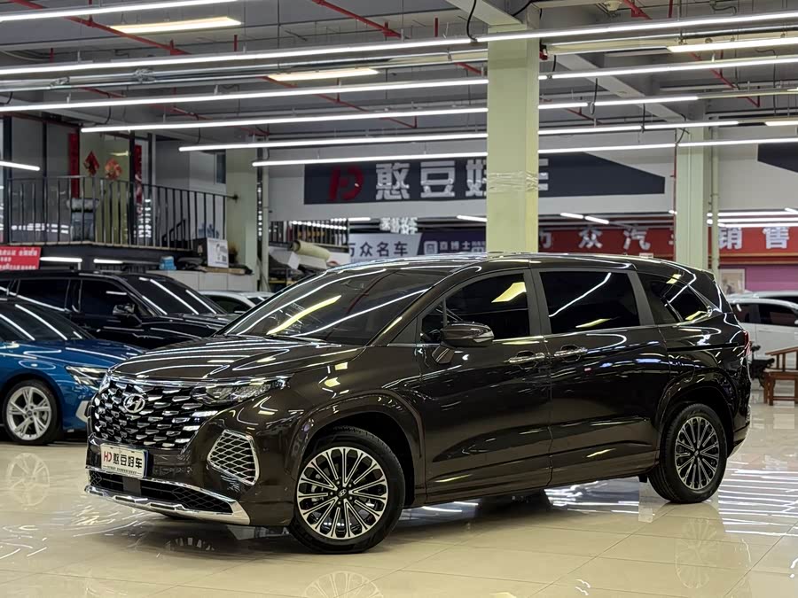 Hyundai Custin 2024