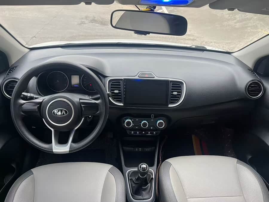 Kia Pegas 2017