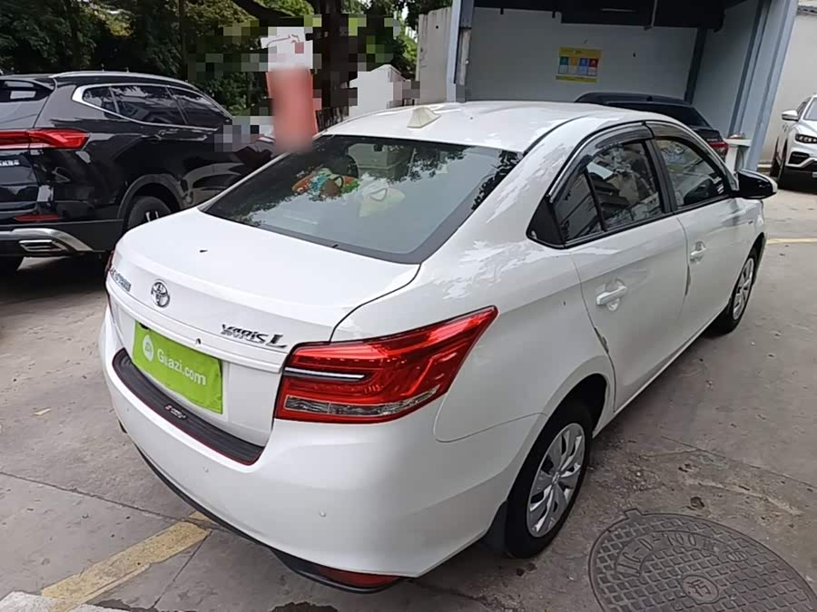 Toyota Yaris L 2017