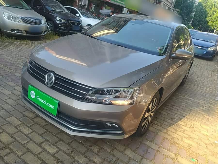 Volkswagen Sagitar 2017